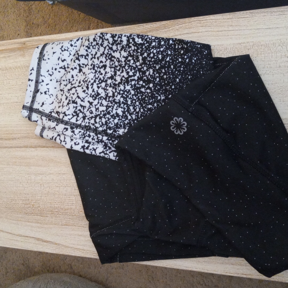 Pro Player Moisture Wicking Leggings